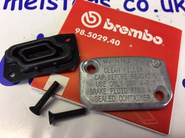 100644 - 50313003000 Brake (front) M/C cap & anti-slosh Rubber c/w screws 2004-2008